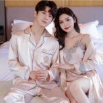 Conjunto de pijamas de seda para dormir para parejas, camisón con tirantes de encaje para mujer con batas, ropa de dormir de boda para novia, conjunto de camisón para hombre - Imagen 3