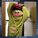 Pijama de una pieza con diseño de monstruo de boca grande, lindo y divertido, de forro polar grueso, ropa de casa para parejas, hombres y mujeres, pijama de dibujos animados para otoño e invierno.