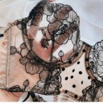 Conjunto de lencería para mujer con encaje - Imagen 3