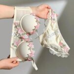 Conjunto de lencería floral vintage, bralette de encaje color crema, sujetador push-up retro para mujeres con busto pequeño, puro y sensual, bordado, sin aros.
