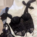 Conjunto de lencería sexy de encaje: Top halter con diseño de espina de pescado y almohadillas, parte inferior fina y parte superior gruesa, para mujer. - Imagen 3