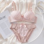 Conjunto de sujetador negro de 2 piezas para mujer, ropa interior Sexy coreana con encaje, conjunto de lencería Floral, Sujetador Push Up inalámbrico y conjuntos de bragas - Imagen 3