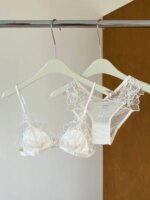 Bralette de Encaje Bordado Francés, Sujetador Triangular sin Varillas para Mujer, Conjunto de Lencería Elegante con Tirantes Finos, Cobertura para Pecho Pequeño, MOYISU - Imagen 3