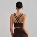 Sujetador deportivo de Color sólido con espalda cruzada para mujer, Top ajustado de alta resistencia, ropa interior de entrenamiento integral para gimnasio y Yoga con almohadilla para el pecho - Imagen 2