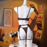 Conjunto de lencería de encaje elegante para mujer, 3 piezas, con bordado floral, sujetador, liguero, tanga con anillos para muslos, ropa interior suave e íntima - Imagen 4