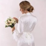 Bata de Novia con Plumas para el Día de la Boda, Bata de Satén Nupcial, Bata de Seda Sexy para Novia, Atuendo para Prepararse para la Fiesta de Bodas