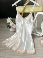 Mini camisón sexy de satén con cuello en V y ribete de encaje para mujer