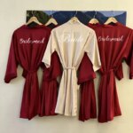 Bata de satén tipo kimono para fiesta de bodas, pijama para damas de honor con letras blancas YE8171