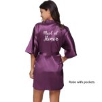 Bata de satén tipo kimono para fiesta de bodas, pijama para damas de honor con letras blancas YE8171 - Imagen 3