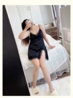 Camisón de satén con encaje sexy de talla grande (150 kg+), negligé de verano para mujer, vestido de pijama fino con cuello en V y tirantes, ropa de dormir holgada. - Imagen 6