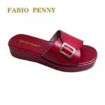 En verano italiano, hay populares zapatillas de mujer sexys y de suela gruesa de color sólido con diseños de botones de metal. - Imagen 3