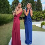 Vestido de satén para damas de honor, con escote en V pronunciado, sin mangas, con diseño de nudo retorcido, largo hasta el suelo, ideal para bodas, fiestas y eventos formales. - Imagen 5