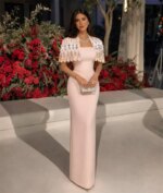 Vestidos de fiesta de crepé rosa personalizados Bella, elegantes vestidos de noche sin tirantes estilo sirena, largos hasta el suelo, con capa de cuentas, formales para la noche 202 - Imagen 2
