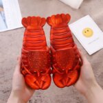 Zapatillas de langosta EOFK para mujer, chanclas divertidas de animales de verano, bonitas chanclas de playa para ducha, chanclas informales Unisex de talla grande suaves para el hogar - Imagen 3