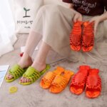 Zapatillas de langosta EOFK para mujer, chanclas divertidas de animales de verano, bonitas chanclas de playa para ducha, chanclas informales Unisex de talla grande suaves para el hogar - Imagen 6
