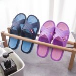 Pantuflas Antideslizantes para Baño, para Hombre y Mujer, Pantuflas Planas de PVC Transpirables para Interiores, Cómodas, Res... - Imagen 4