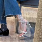Sandalias de lujo con adornos de cristal y detalle de mariposa para mujer, sandalias de gladiador de tacón alto fino con correa en espiral, zapatos de fiesta de verano - Imagen 2