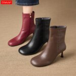 Botines de Mujer Dilalula 2027 de Piel de Vaca Auténtica con Punta Redonda, Bordado de Hojas y Tacón de Aguja Delgado para Fiesta y Cita, Botines para Mujeres Jóvenes