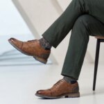 Zapatos de vestir para hombre, con acabado pulido, ideales para la oficina, con suela azul y detalles llamativos, y puntera cerrada. - Imagen 5