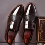 Zapatos clásicos para hombre, zapatos de vestir Buniness, zapatos de cuero antideslizantes para oficina, zapatos Oxford formales para boda, mocasines de trabajo de cuero PU - Imagen 4