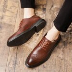Zapatos formales de cuero para hombre, zapatos de oficina para fiestas y ocasiones sociales, zapatos clásicos Brogue para negocios y bodas, zapatos de vestir para hombre, color negro - Imagen 5