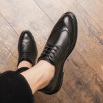 Zapatos formales de cuero para hombre, zapatos de oficina para fiestas y ocasiones sociales, zapatos clásicos Brogue para negocios y bodas, zapatos de vestir para hombre, color negro - Imagen 6