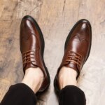 Zapatos formales de cuero para hombre, zapatos de oficina para fiestas y ocasiones sociales, zapatos clásicos Brogue para negocios y bodas, zapatos de vestir para hombre, color negro - Imagen 4