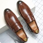Zapatos formales clásicos para hombre, mocasines de cuero sin cordones, zapatos informales de negocios con borlas para hombre, zapatos de vestir de tendencia para hombre, mocasines planos para hombre - Imagen 5
