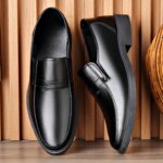 Mocasines de cuero negros para hombre, cómodos, antideslizantes, formales, para negocios, oficina y uso diario. - Imagen 5