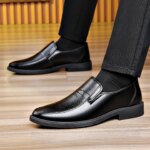 Mocasines de cuero negros para hombre, cómodos, antideslizantes, formales, para negocios, oficina y uso diario. - Imagen 4