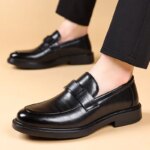 Mocasines de moda de estilo británico para hombre, zapatos de vestir negros de nuevo diseñador para primavera y otoño, zapatos informales de cuero para hombre 2025 - Imagen 5