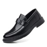 Mocasines de moda de estilo británico para hombre, zapatos de vestir negros de nuevo diseñador para primavera y otoño, zapatos informales de cuero para hombre 2025