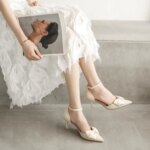 Zapatos de Tacón Medio para Mujer, Tendencia en Zapatos de Tacón con Punta en Pico, Stilettos con Mariposa, Elegantes para Vestidos, Bodas, Fiestas Nupciales, Blancos de Diseñador - Imagen 3