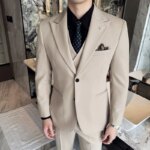 Conjunto de tres piezas ajustado para padrinos de boda, traje Formal de negocios de boda con dos botones de estilo coreano, vestido de padrino de novio atractivo de alta calidad - Imagen 2
