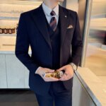 Conjunto de tres piezas ajustado para padrinos de boda, traje Formal de negocios de boda con dos botones de estilo coreano, vestido de padrino de novio atractivo de alta calidad - Imagen 3
