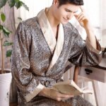 Camisón para hombre con acabado satinado - Imagen 3
