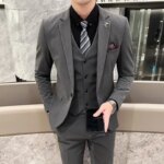 Traje 2025 (chaqueta + chaleco + pantalones), moda de negocios, presentador informal, versión coreana del estilo británico, boda de caballero delgado - Imagen 4