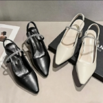 Sandalias de tacón de bloque con punta en pico y diamantes de imitación para mujer, sin espalda, con punta cerrada, elegantes, a juego con vestidos, tacones altos, novedad de verano 2026