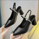 Sandalias de tacón de bloque con punta en pico y diamantes de imitación para mujer, sin espalda, con punta cerrada, elegantes, a juego con vestidos, tacones altos, novedad de verano 2026 - Imagen 6