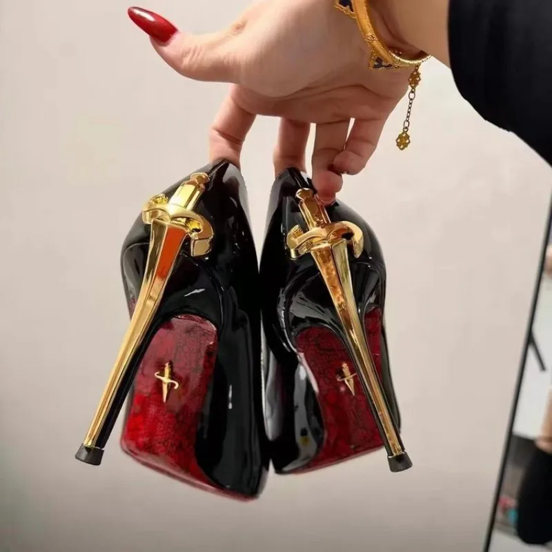 90672-lrmn58.jpg Nuevos Zapatos de Tacón Alto para Mujer 2026, Tacones Finos, Punta Metálica, Estilo Sexy, Charol Negro, Zapatos de Una Sola Pieza - Imagen 1