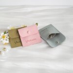 Bolsa de Joyería con Logotipo Personalizado, 50/100 Piezas, con Separador, Bolsa de Viaje con Cierre a Presión de Microfibra, Bolsa de Almacenamiento para Anillos, Aretes y Pulseras - Imagen 3