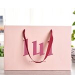 Venta al por mayor, 500 unids/lote, bolsas de compras de papel de lujo de alta gama con mango de cinta, personaliza tu propio logotipo impreso para joyería de mujer - Imagen 3
