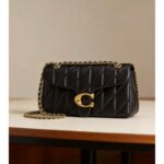 El bolso de hombro de cadena de alta gama del modelo 2026 presenta un diseño con estampado de rombos, que es a la vez moderno y versátil. - Imagen 5