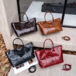 Bolso de mano Aidrani para mujer con estampado de piel de cocodrilo, bolso de cuero de vaca genuino con asa superior, bolso de diseño para llevar al hombro, ideal para el trabajo, la oficina, fiestas y el uso diario. - Imagen 5