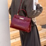 Bolso de mano con estampado de piel de cocodrilo para mujer, de la marca Aidrani, con solapa de cuero genuino, bolso de hombro de diseño para el trabajo, la oficina, fiestas y el uso diario.