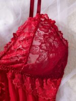 Conjunto de lencería para mujer con encaje y escote en V - Imagen 5