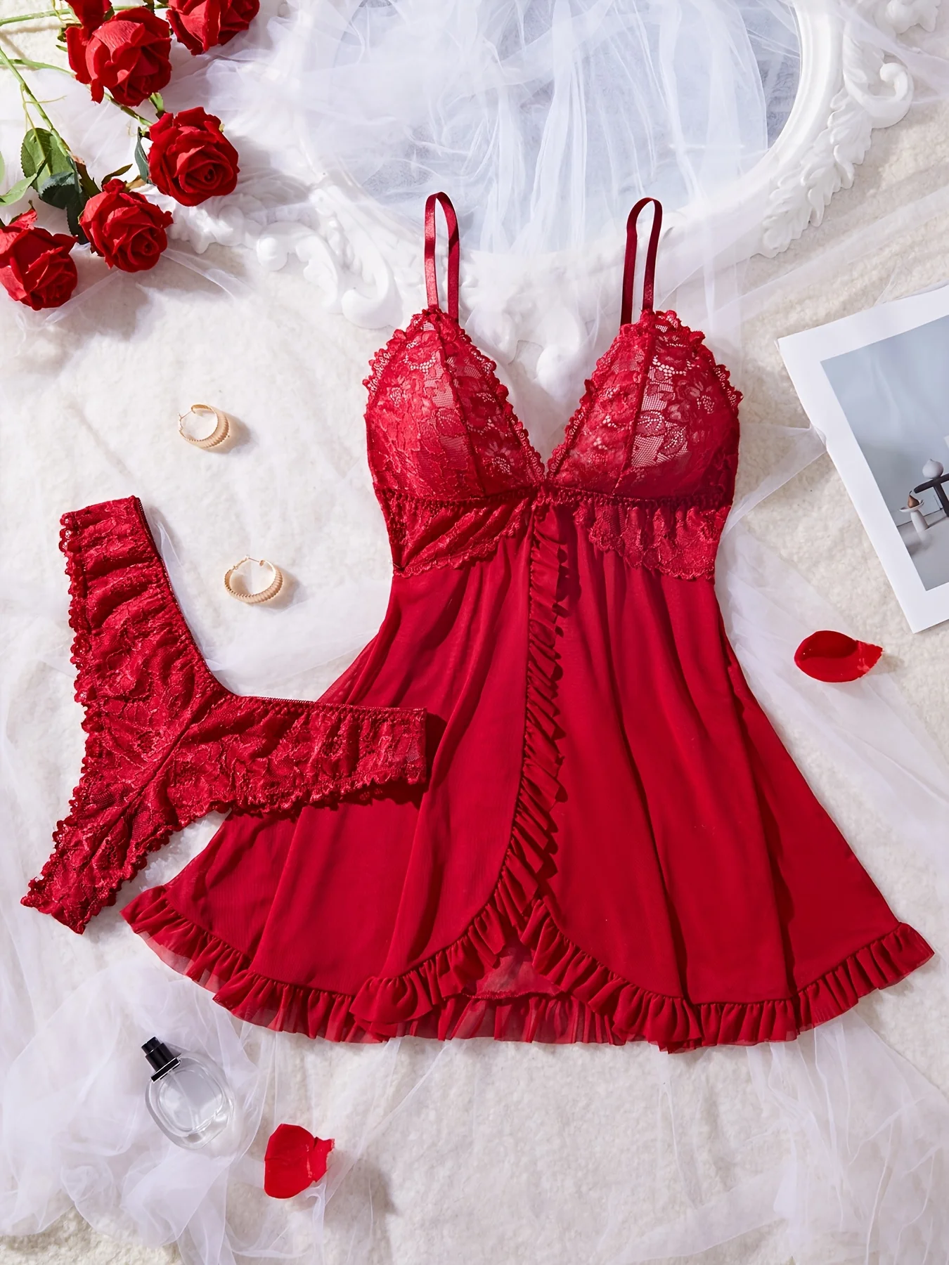 Conjunto de lencería de encaje sexy para mujer, camisón rojo caliente con bragas a juego, camisola de encaje transparente con cuello en V, noche romántica