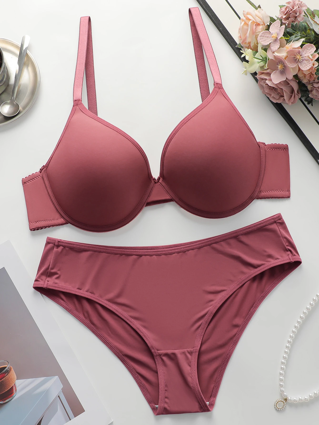 Conjunto de sujetadores con aros y relleno para mujer, ideal para el uso diario, conjunto de lencería para mujer.