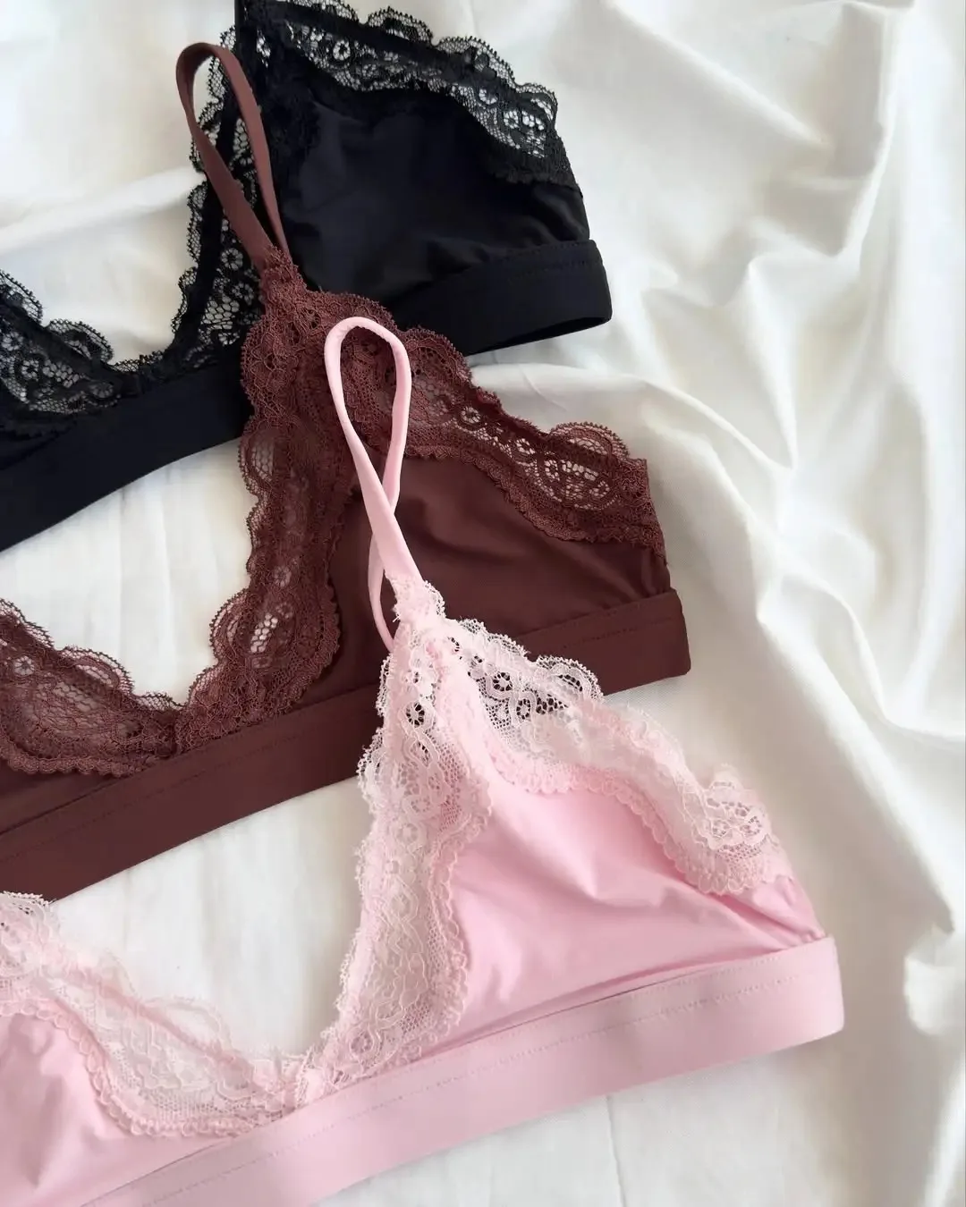 Conjunto de sujetador con cuello en V de encaje para mujer, lencería elegante y transpirable para verano, conjunto de ropa interior lisa y elegante