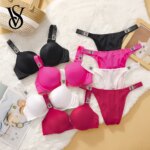 Conjunto de lencería sexy Victoria's Secret, muy atractivo, con logo brillante, tirantes degradados, sujetador push-up con pedrería y tanga brillante con letras.